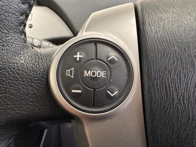 TOYOTA PRIUS 2013 Image 31