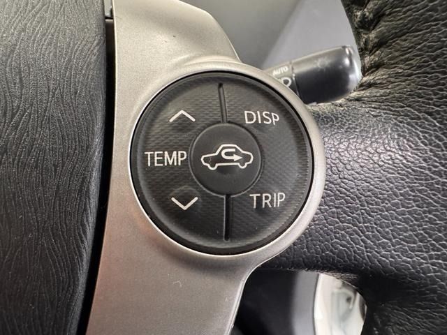 TOYOTA PRIUS 2013 Image 31