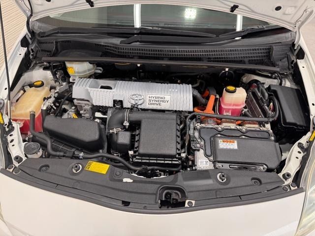 TOYOTA PRIUS 2013 Image 31