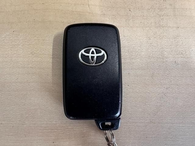 TOYOTA PRIUS 2013 Image 31