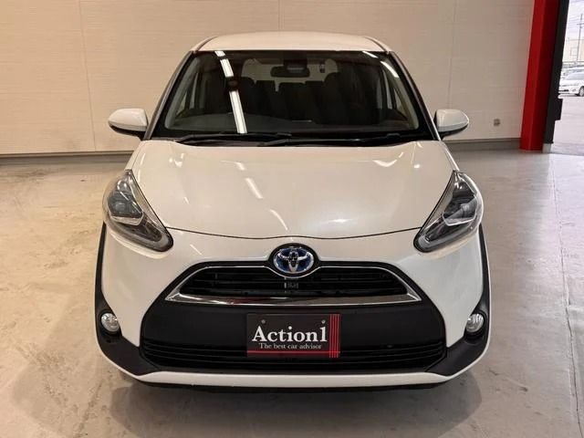 TOYOTA SIENTA HYBRID 2018 Image 31
