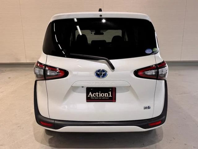 TOYOTA SIENTA HYBRID 2018 Image 31