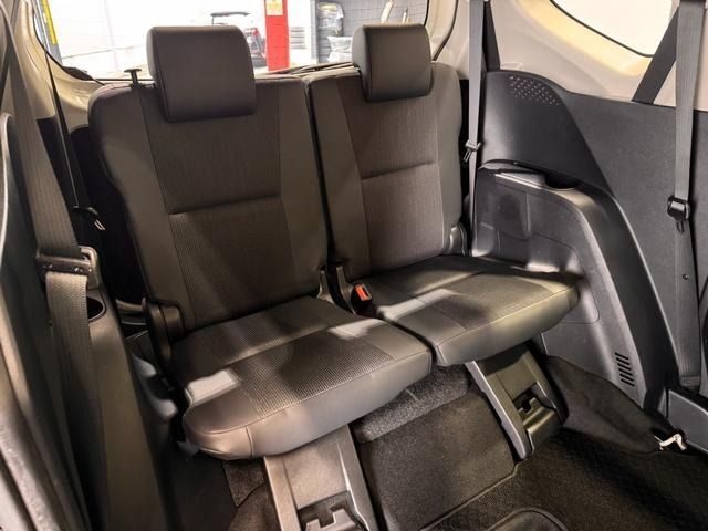 TOYOTA SIENTA HYBRID 2018 Image 31