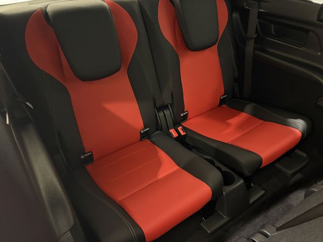 MERCEDES BENZ GLB 2025 Image 31