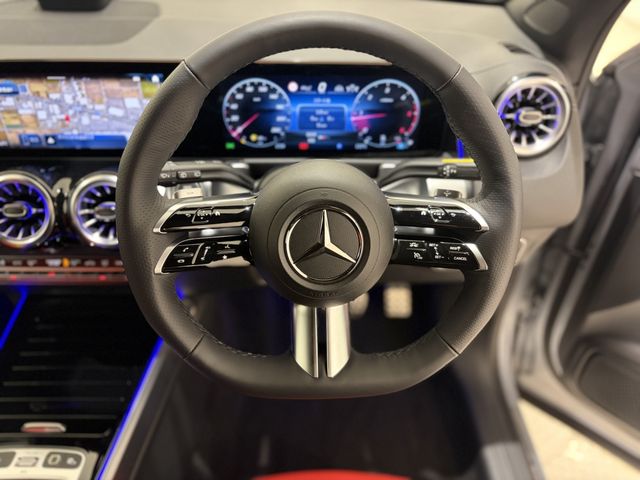 MERCEDES BENZ GLB 2025 Image 31