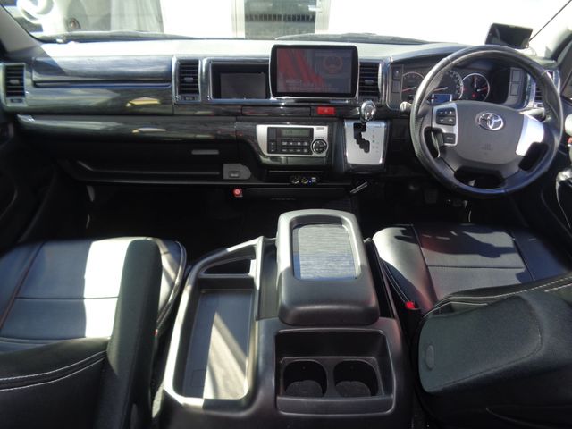 TOYOTA HIACE WAGON 4WD 2017 Image 31