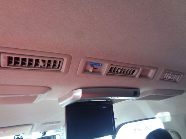 TOYOTA HIACE WAGON 4WD 2017 Image 31