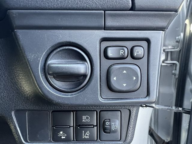 TOYOTA COROLLA FIELDER HYBR 2015 Image 31