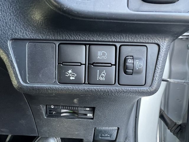 TOYOTA COROLLA FIELDER HYBR 2015 Image 31