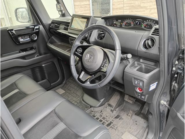 HONDA N BOX CUSTOM 2021 Image 31