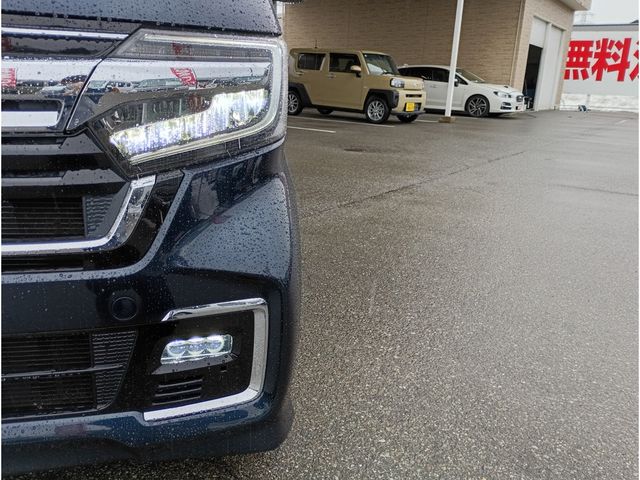 HONDA N BOX CUSTOM 2021 Image 31