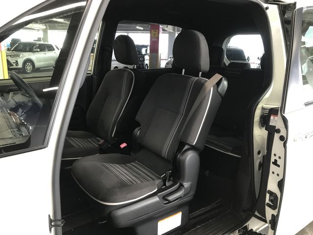 TOYOTA SPADE 2015 Image 31