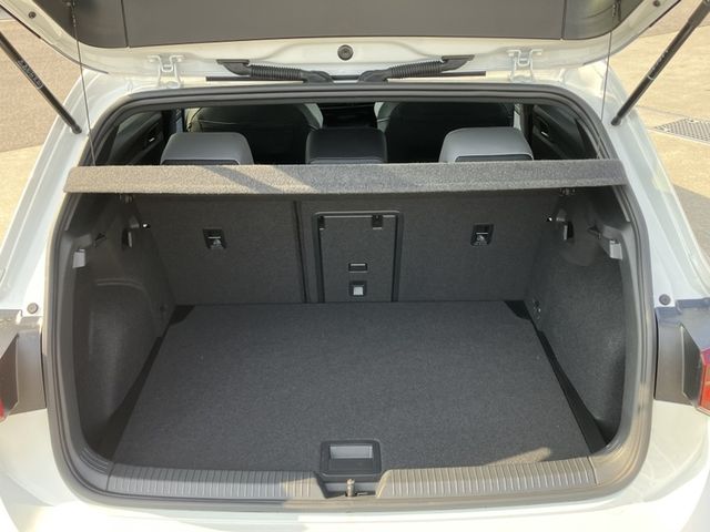 VOLKSWAGEN GOLF 2024 Image 31