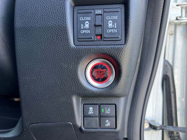 HONDA N BOX CUSTOM 2018 Image 31