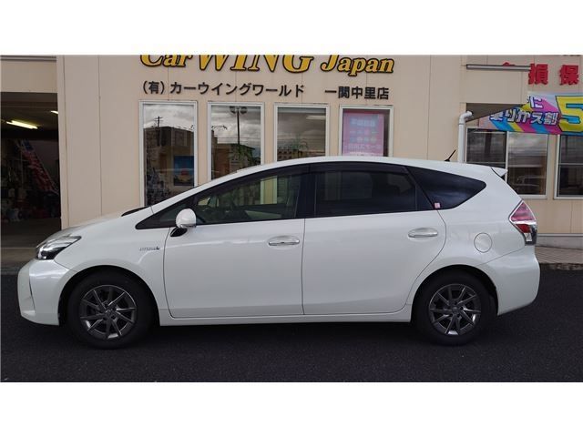 TOYOTA PRIUS ALPHA 2016 Image 31