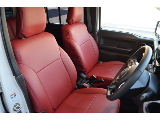 SUZUKI JIMNY NOMADE 2025 Image 31