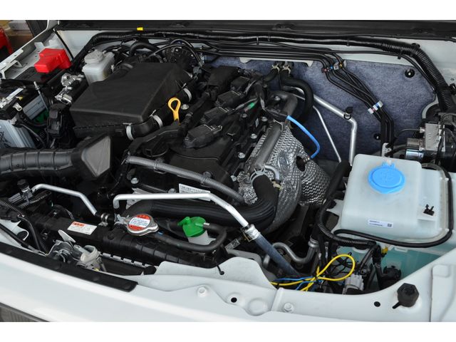 SUZUKI JIMNY NOMADE 2025 Image 31