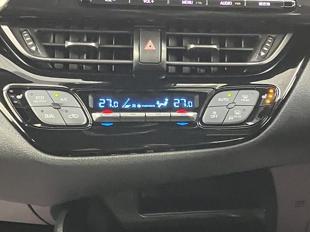 TOYOTA C-HR 4WD 2017 Image 31