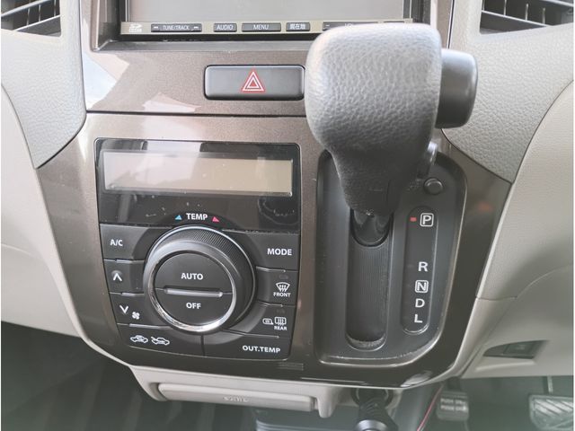 NISSAN ROOX 2013 Image 31