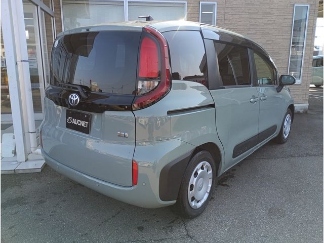 TOYOTA SIENTA HYBRID 2023 Image 31