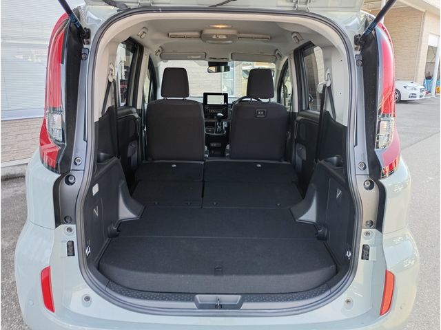 TOYOTA SIENTA HYBRID 2023 Image 31