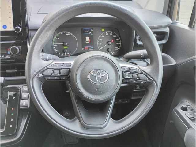 TOYOTA SIENTA HYBRID 2023 Image 31