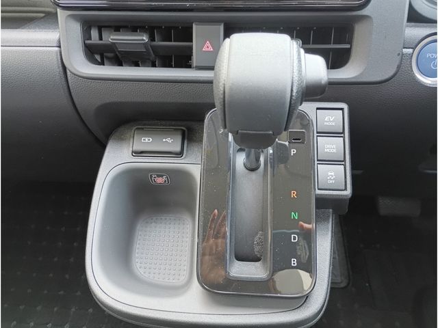 TOYOTA SIENTA HYBRID 2023 Image 31