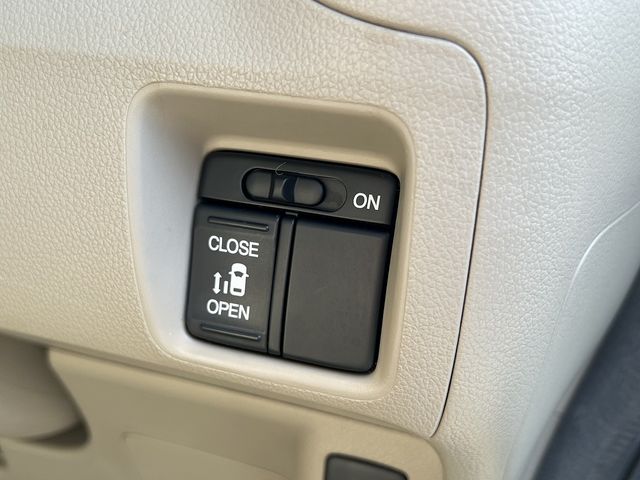 HONDA N BOX 2013 Image 31