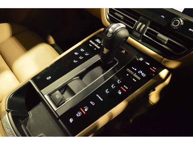 PORSCHE MACAN 2024 Image 31