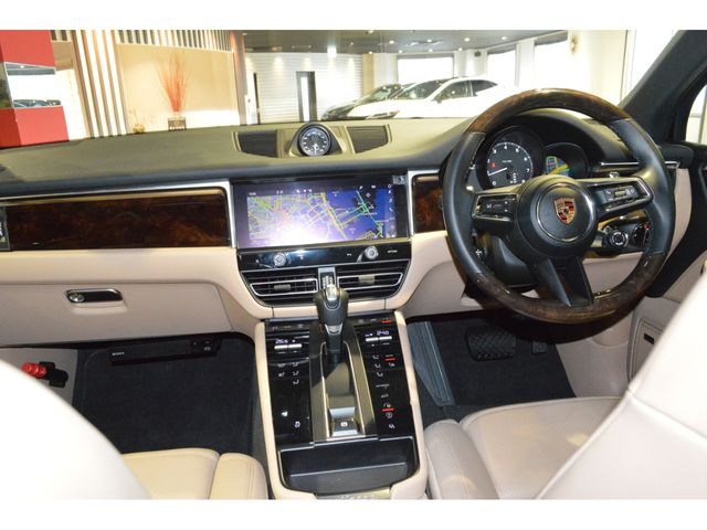 PORSCHE MACAN 2024 Image 31