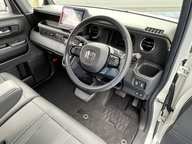 HONDA N BOX CUSTOM 2023 Image 31