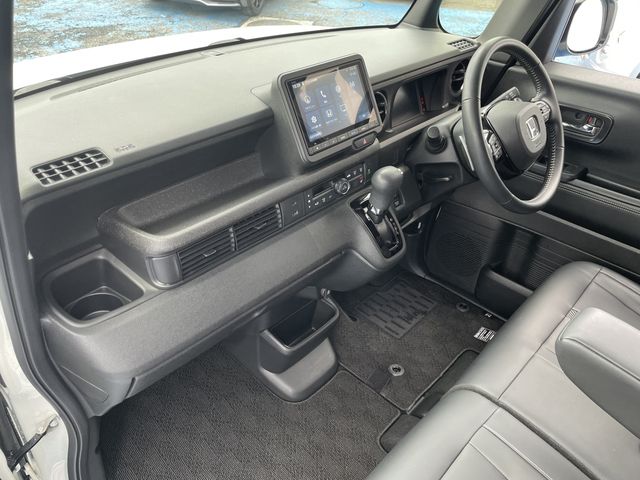 HONDA N BOX CUSTOM 2023 Image 31