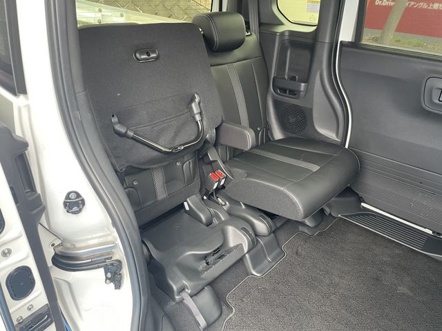 HONDA N BOX CUSTOM 2023 Image 31