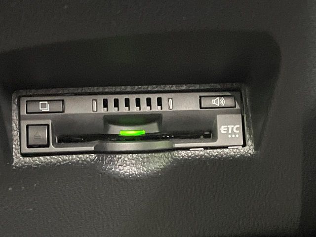 TOYOTA PRIUS 2022 Image 31