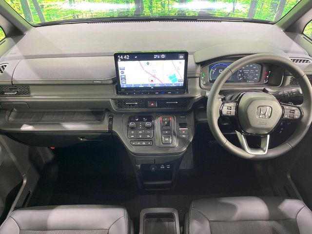 HONDA STEPWAGON E:HEV SPAD 2025 Image 31