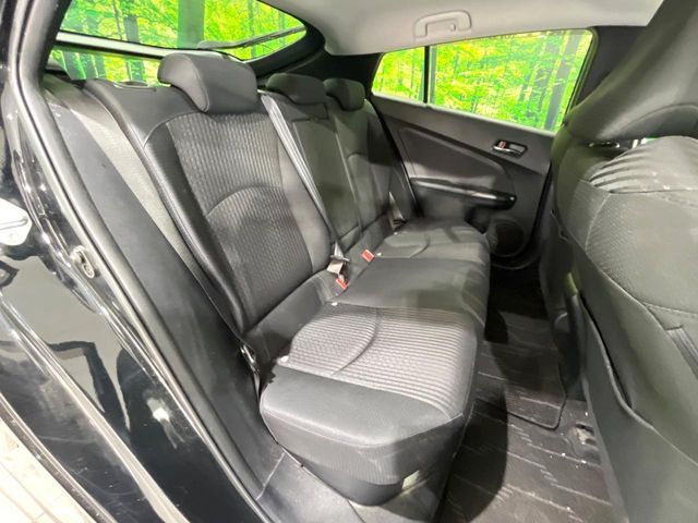 TOYOTA PRIUS 2017 Image 31