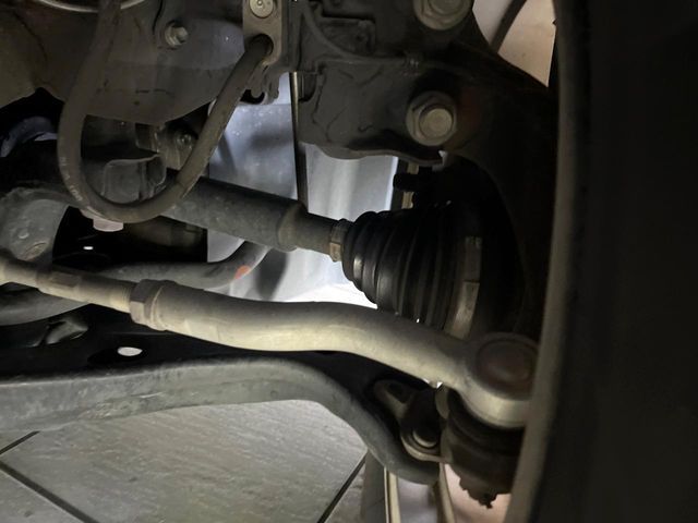 TOYOTA PRIUS 2017 Image 31