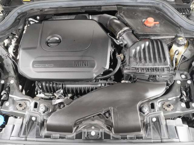 BMW MINI ONE 5DOOR 2018 Image 31