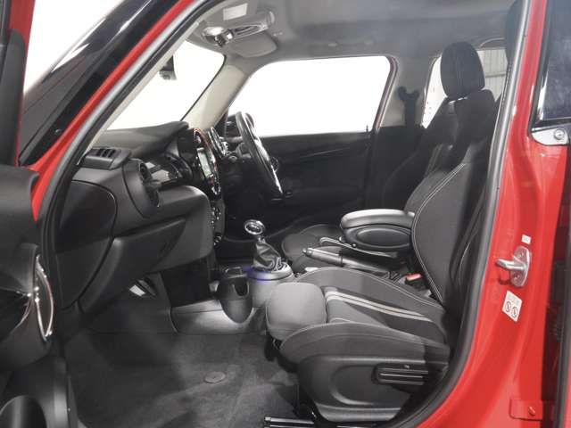 BMW MINI COOPER SD 5DOOR 2020 Image 31