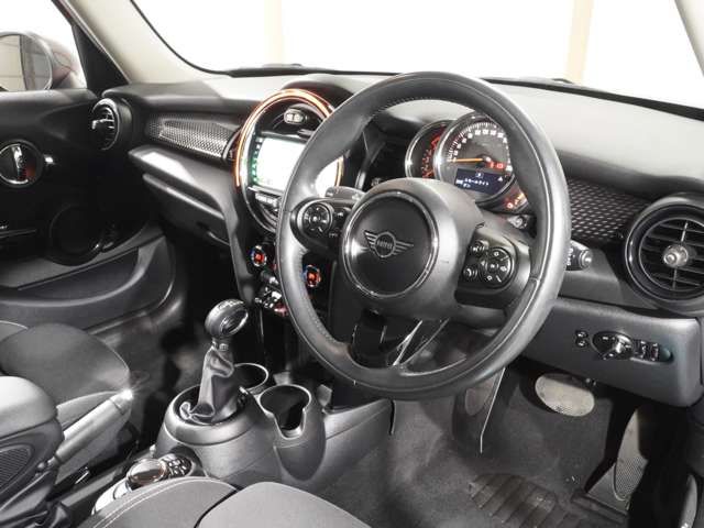 BMW MINI COOPER SD 5DOOR 2020 Image 31