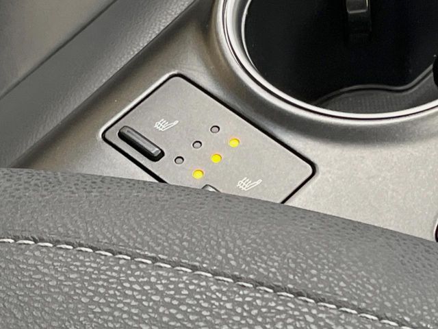 TOYOTA CAMRY HYBRID 2021 Image 31