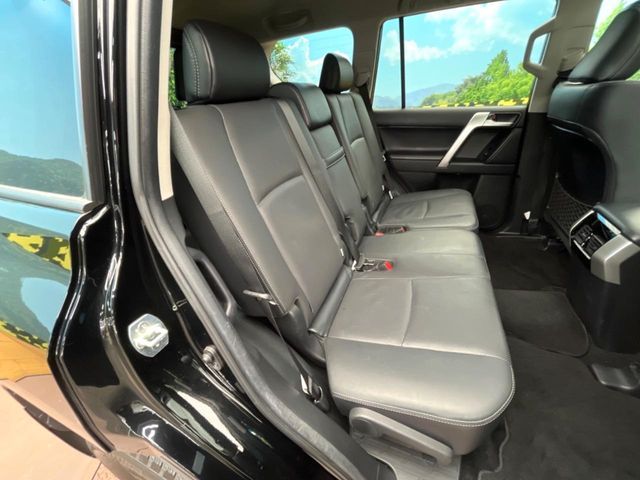TOYOTA LANDCRUISER PRADO 2023 Image 31
