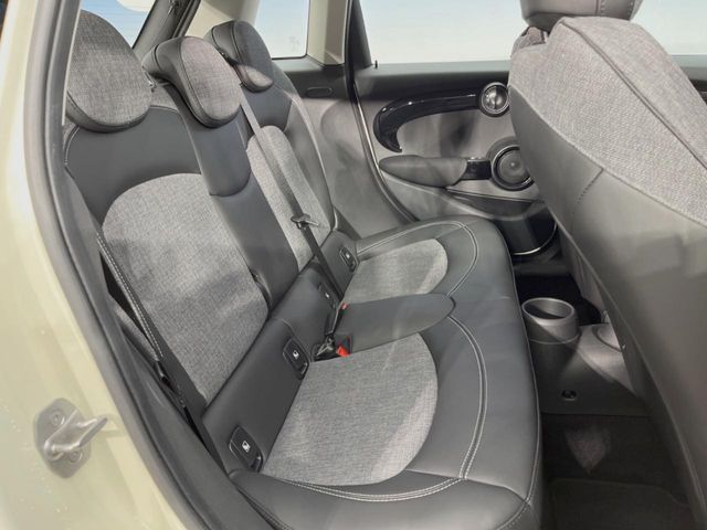 BMW MINI COOPER 5DOOR 2021 Image 31