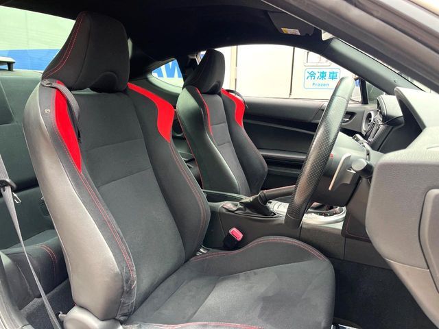 TOYOTA 86 2013 Image 31