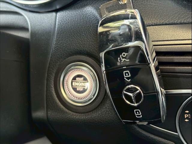 MERCEDES BENZ GLC CL 2019 Image 31