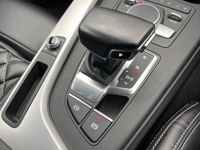 AUDI A4 AVANT 2016 Image 31