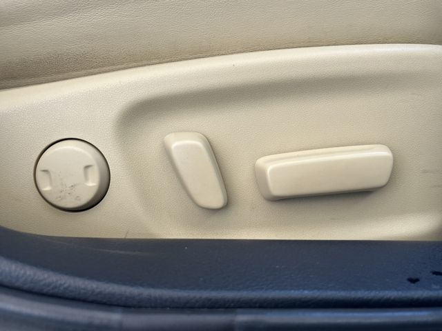 TOYOTA CROWN SEDAN HYBRID 2013 Image 31