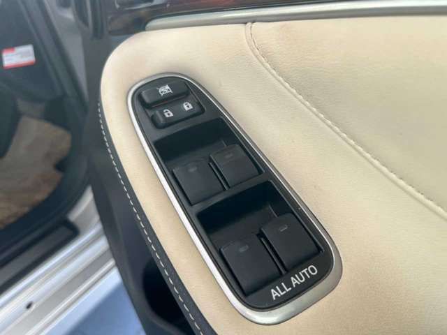 TOYOTA CROWN SEDAN HYBRID 2013 Image 31