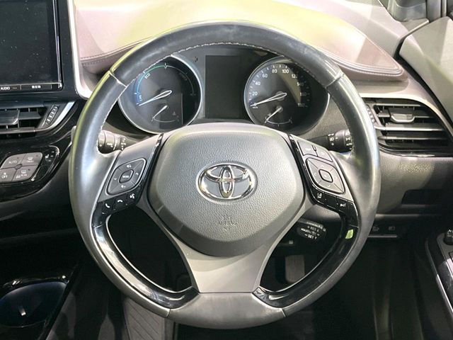 TOYOTA C-HR 2017 Image 31