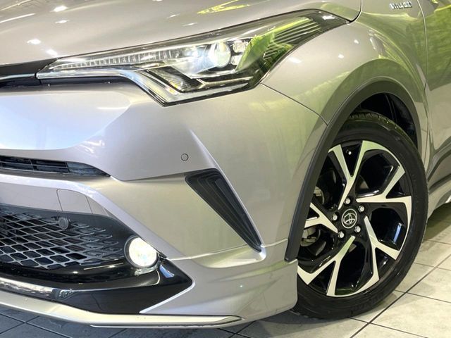 TOYOTA C-HR 2017 Image 31